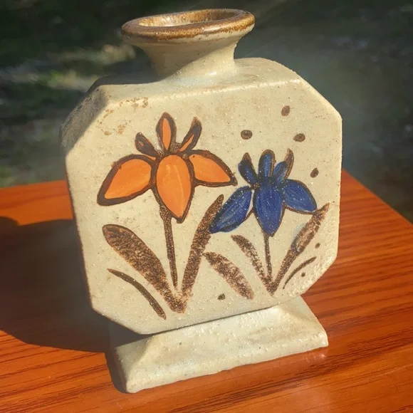 Vintage 💐 MCM Stoneware 70’s Small Floral Bud Vase Kitschy Home Accent Decor - Picture 10 of 16